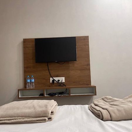 Hotel Nilkanth Navsari Luaran gambar