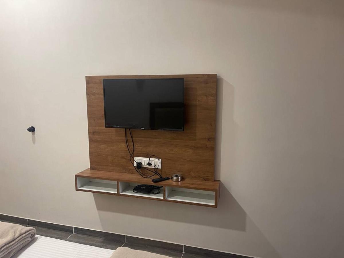 Hotel Nilkanth Navsari Luaran gambar