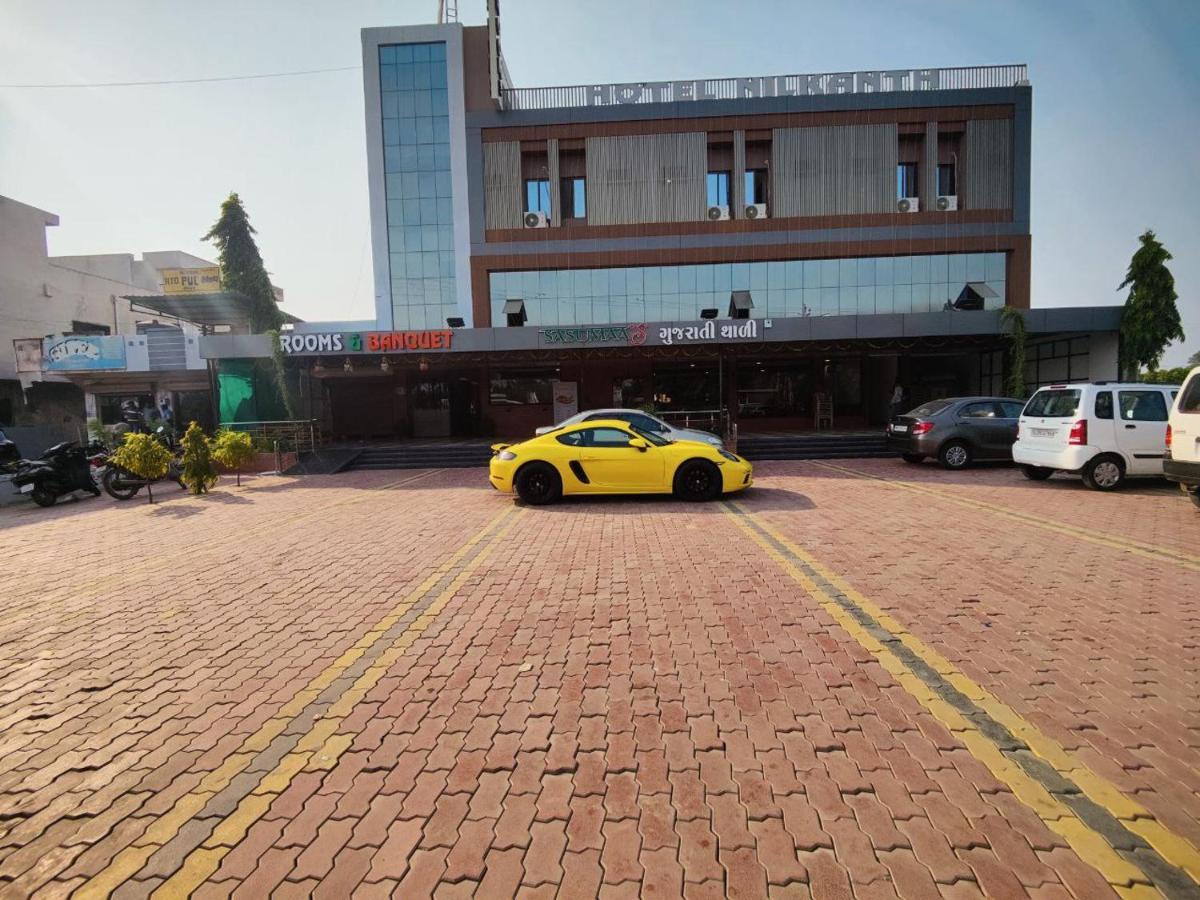 Hotel Nilkanth Navsari Luaran gambar