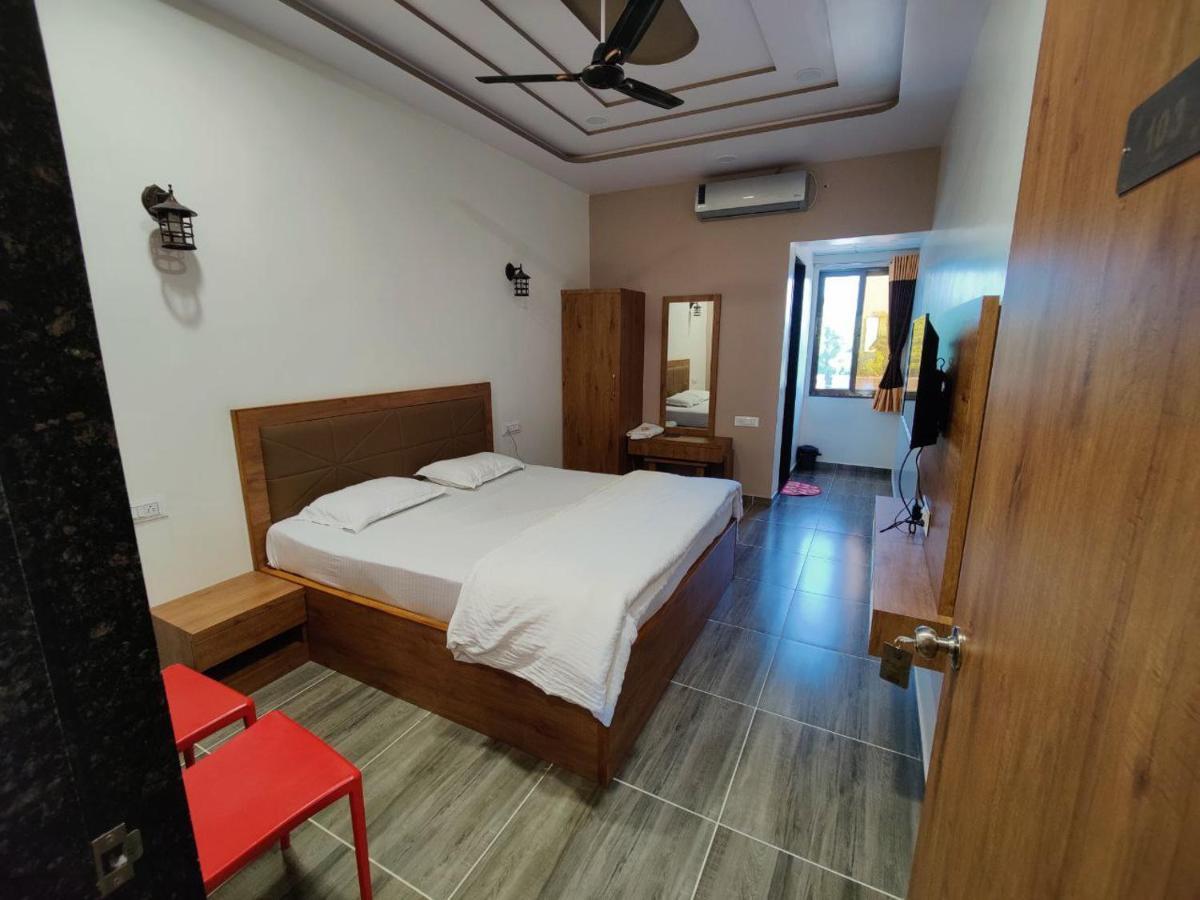Hotel Nilkanth Navsari Luaran gambar