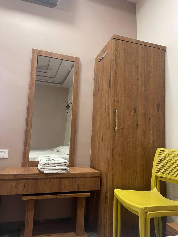 Hotel Nilkanth Navsari Luaran gambar