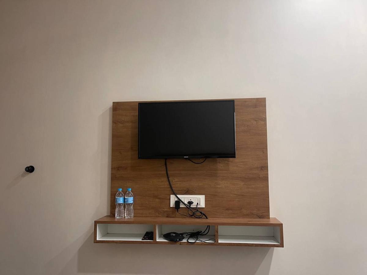 Hotel Nilkanth Navsari Luaran gambar