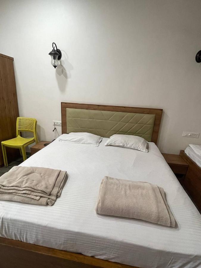 Hotel Nilkanth Navsari Luaran gambar
